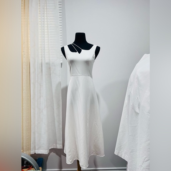 CDior Dress - Picture 5 of 5